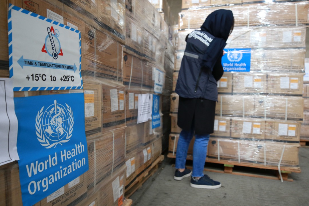 سازمان جهانی بهداشت 260،000 بطری انواع سرم تزریقی را به جمهوری اسلامی ایران اهدا کرد